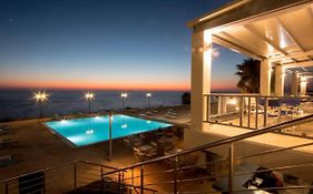 Hotel Limenari